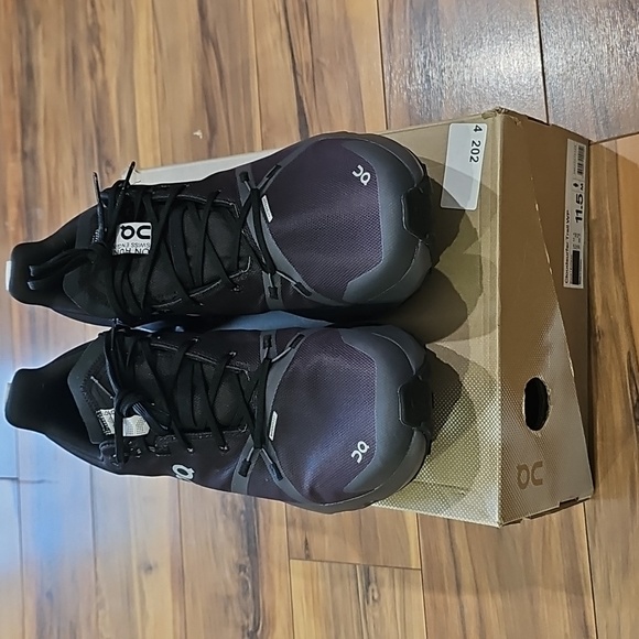 On Cloud Running Black Cloudsurfer Trail WP Shoes Men's 11.5 M New In Box